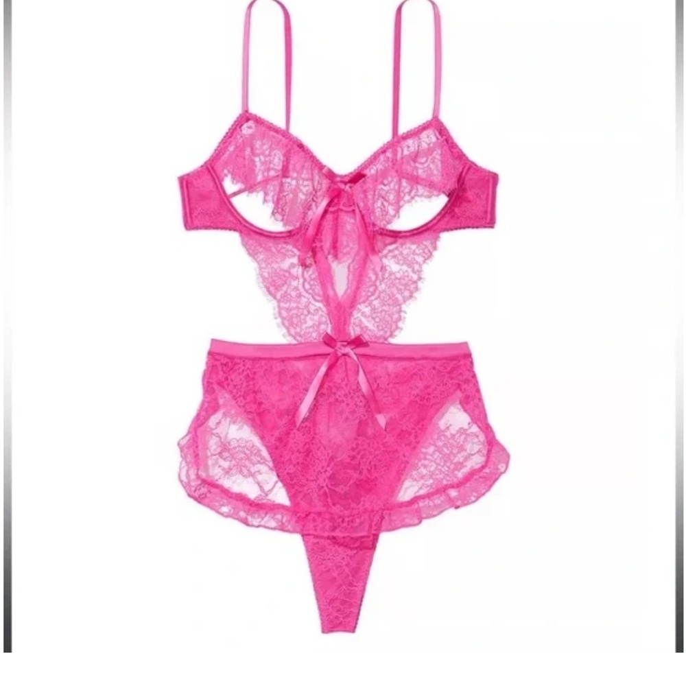 NWT Victoria’s Secret XL Elegant Pink Lace Lingerie Set